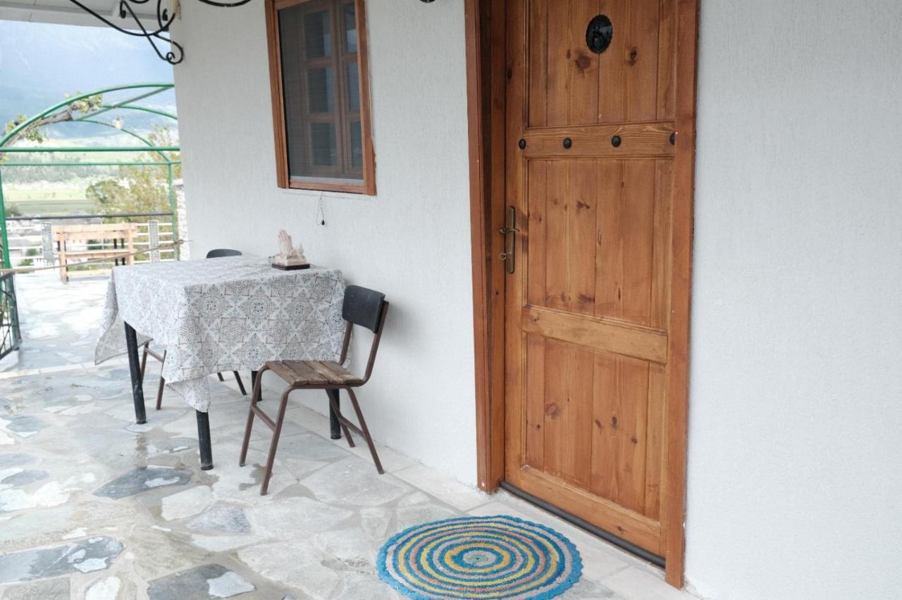 Guesthouse Mele Gjirokastër Extérieur photo