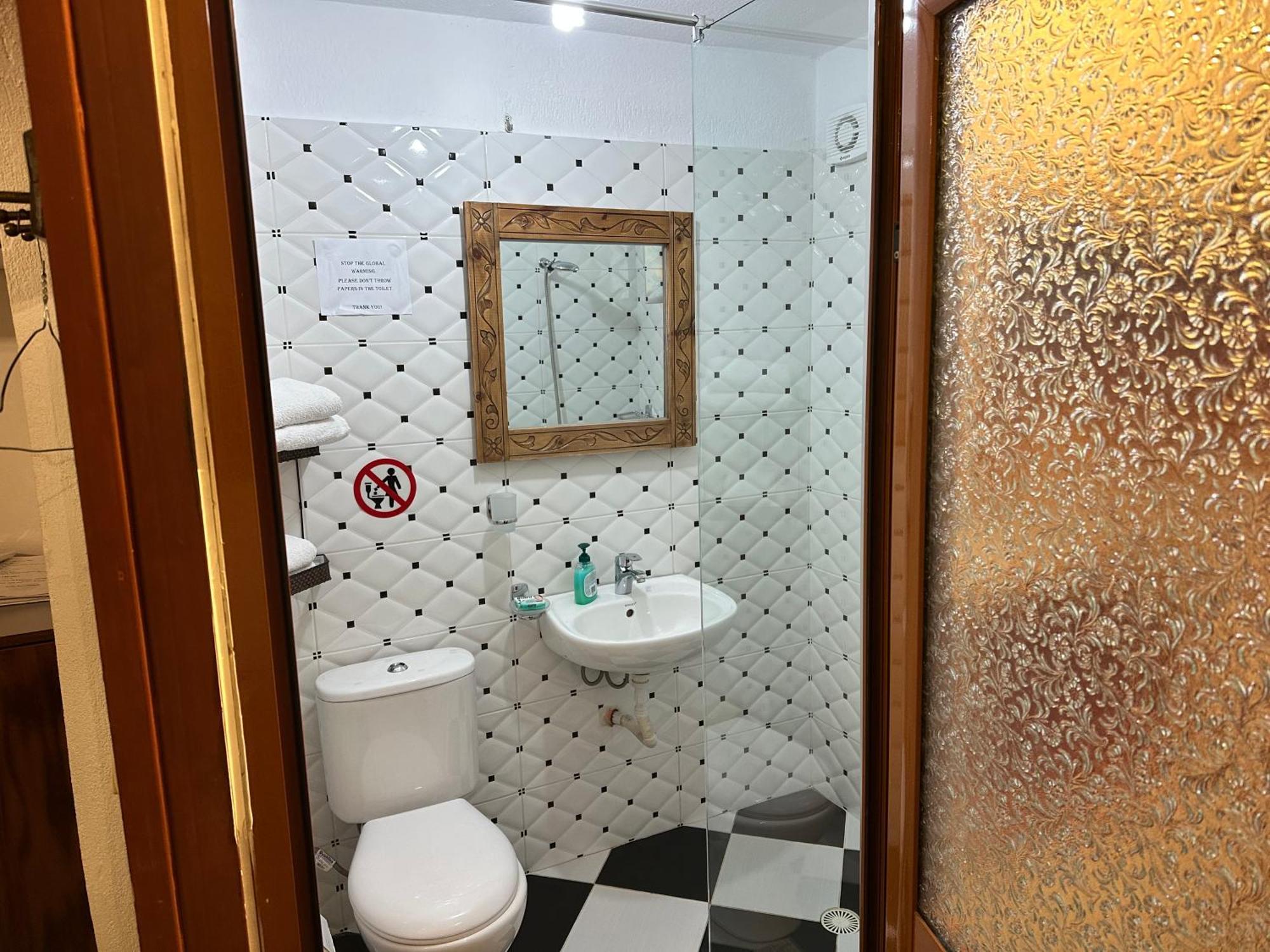 Guesthouse Mele Gjirokastër Extérieur photo