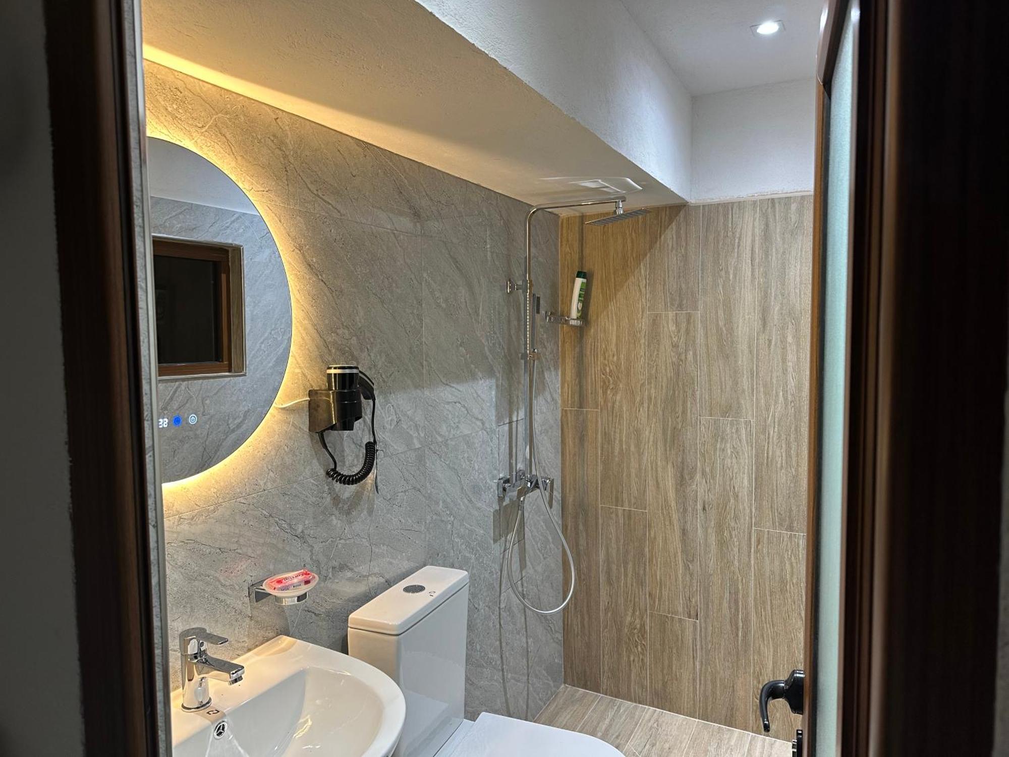 Guesthouse Mele Gjirokastër Extérieur photo