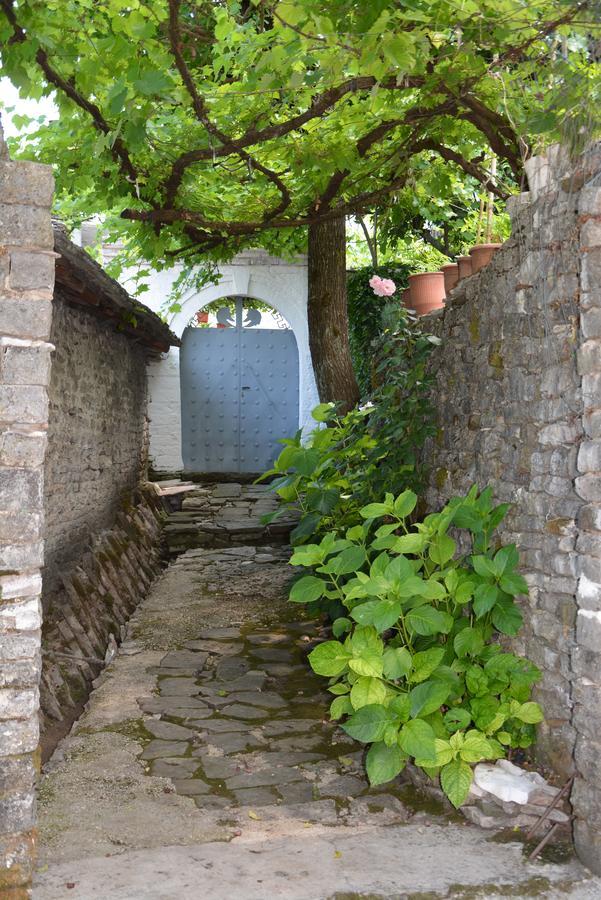 Guesthouse Mele Gjirokastër Extérieur photo