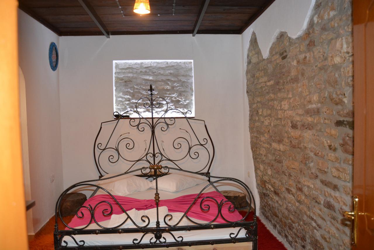 Guesthouse Mele Gjirokastër Extérieur photo