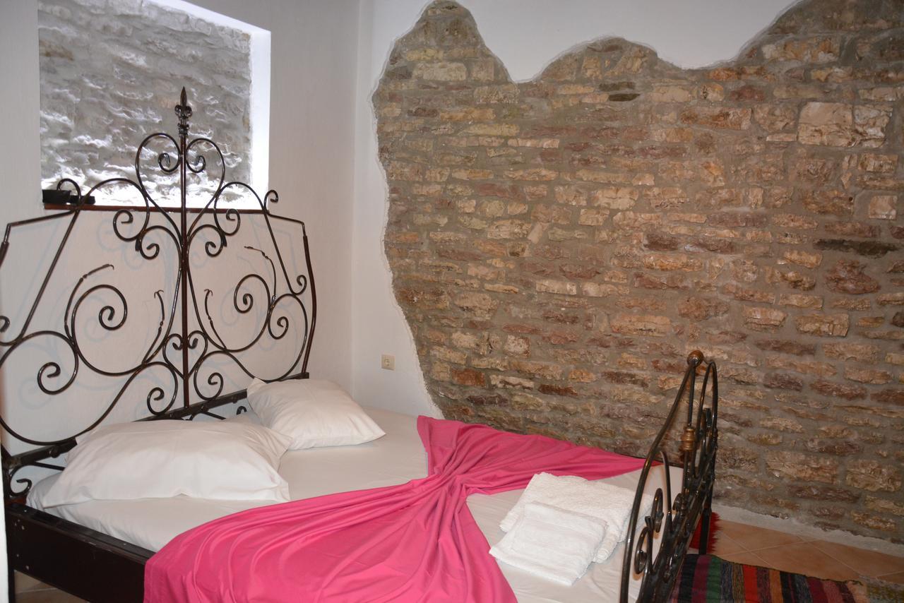 Guesthouse Mele Gjirokastër Extérieur photo