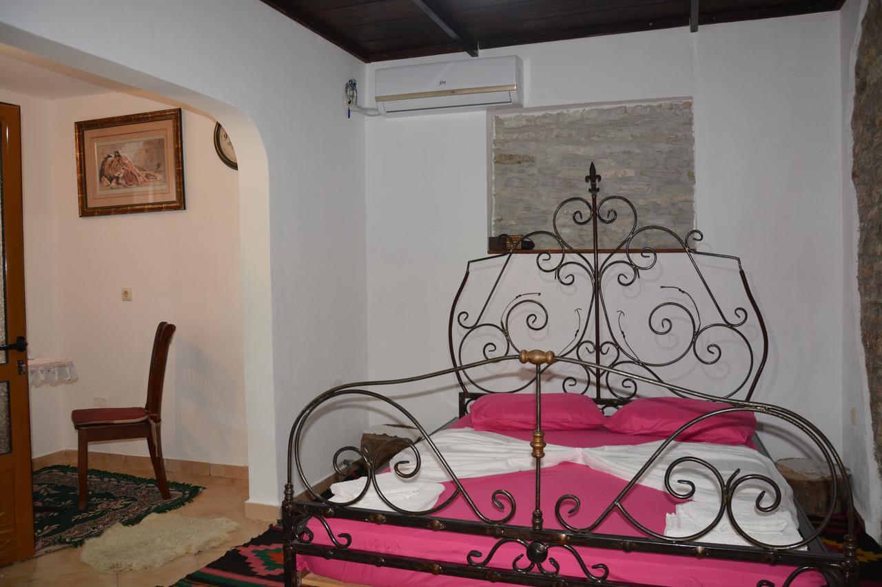 Guesthouse Mele Gjirokastër Extérieur photo