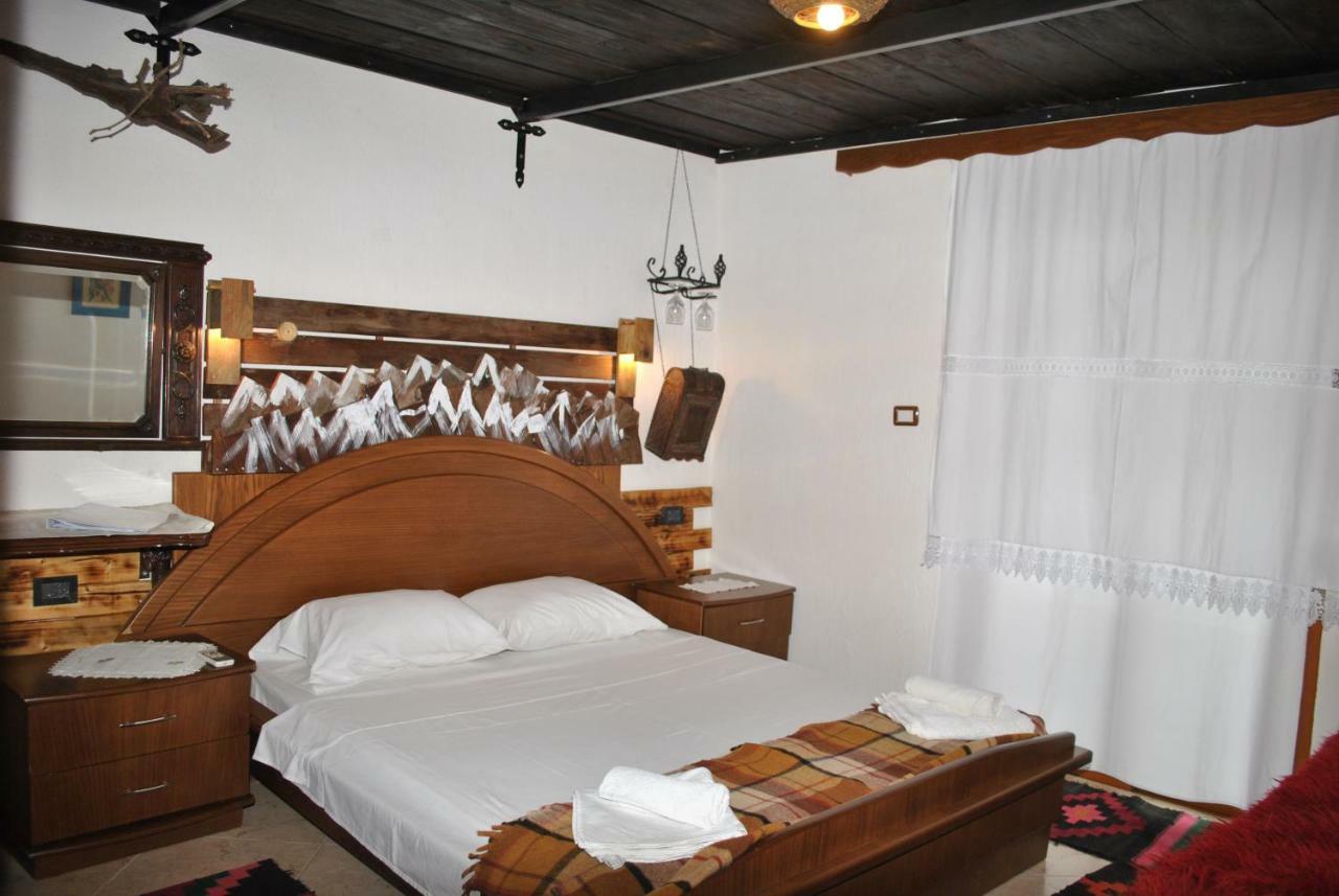 Guesthouse Mele Gjirokastër Extérieur photo